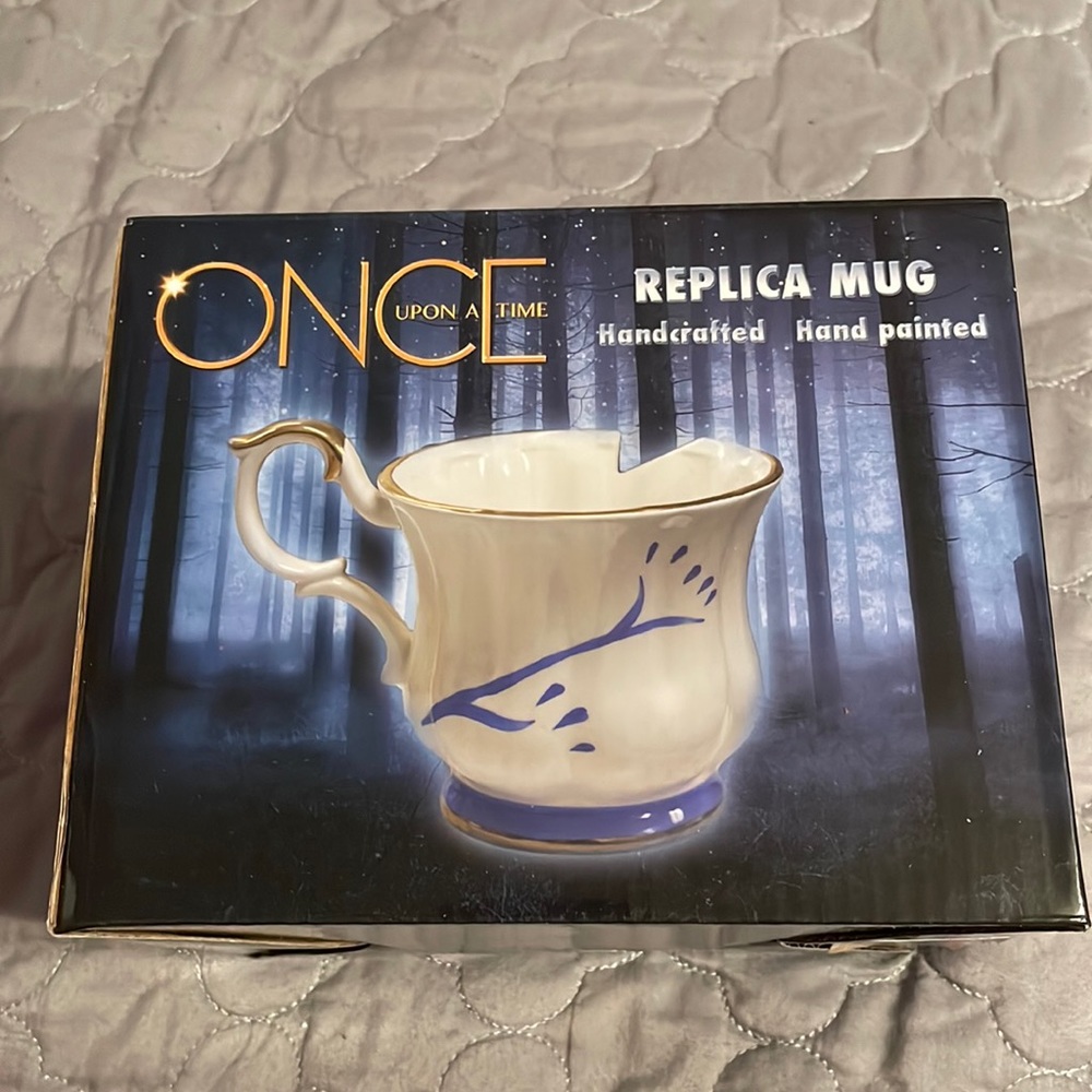 NWT Once Upon A Time replica mug